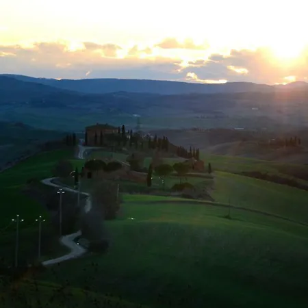Podere Il Granaio - Crete Senesi - Tuscany Holiday home Siena